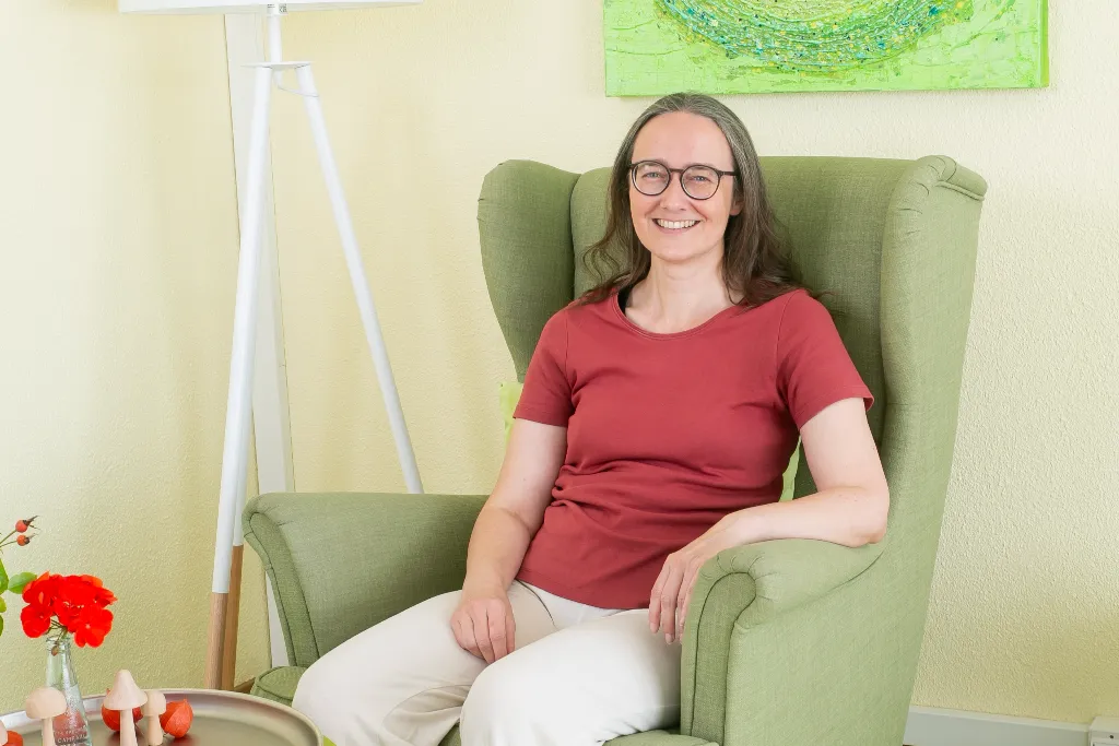 Sandra Roth im Lehnstul